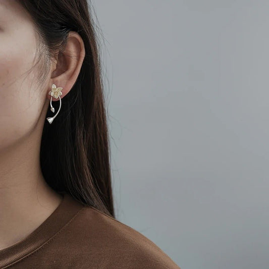 Lotus Whisper – Silber Ohrstecker - YNNOVIA